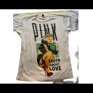 (GUC)P!nk- The Truth About Love Tour 2013 T-shirt